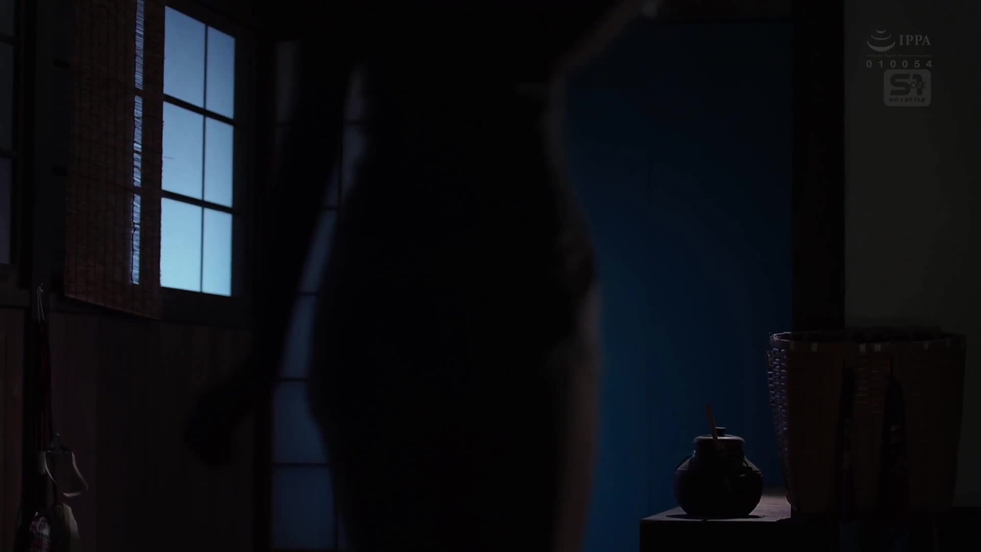 [AI解碼版]一對受歡迎的學生情侶因想在社交媒體上爆紅而迷失方向，最後來到了一個充滿淫慾的變態村，村裡住著一位擁有豐富精力的中年男人...。白上咲花 - AV大平台 - 中文字幕，成人影片，AV，國產，線上看