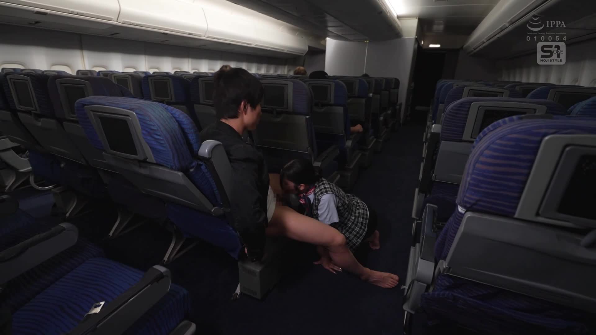 [AI解碼版]客人稀少的深夜航班是美麗空中小姐的性賠償之旅 七森莉莉 - AV大平台 - 中文字幕，成人影片，AV，國產，線上看