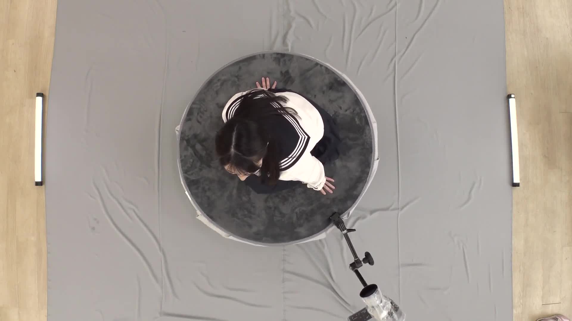 素人綜藝 女子○生限定！尿尿世界一周！潮水噴射360度旋轉獲得10萬日元！連續噴射提高感度的未成熟穴穴被成人巨大陰莖連續潮水噴射無法停止！！ - AV大平台 - 中文字幕，成人影片，AV，國產，線上看