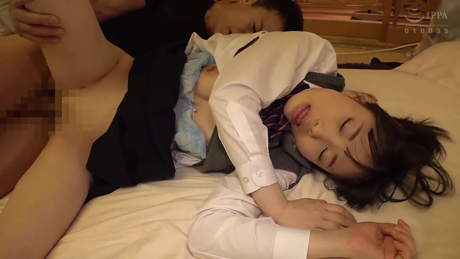 【鬼畜凌●W包】純情制服美少女被她的親父變成無情的性玩具的絕望調教記錄 - AV大平台 - 中文字幕，成人影片，AV，國產，線上看