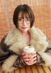 SIRO-5707真面目的孩子是色情狂嗎？！色情都市傳說是真的嗎？！性慾旺盛的真面目女孩每天都在自慰來滿足自己的需求，現在性慾爆棚進入戰場！嶄新的都市傳說即將拉開序幕... - AV大平台 - 中文字幕，成人影片，AV，國產，線上看