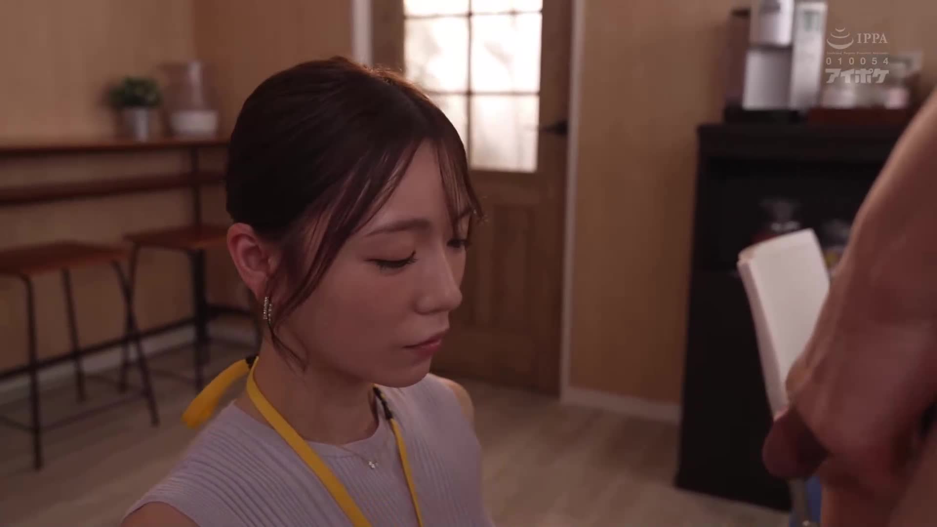 [AI解碼版]溫暖治癒系成熟可愛的女上司和辦公室裡的濕潤糾纏熱情舌吻性交-篠崎沙帆 - AV大平台 - 中文字幕，成人影片，AV，國產，線上看