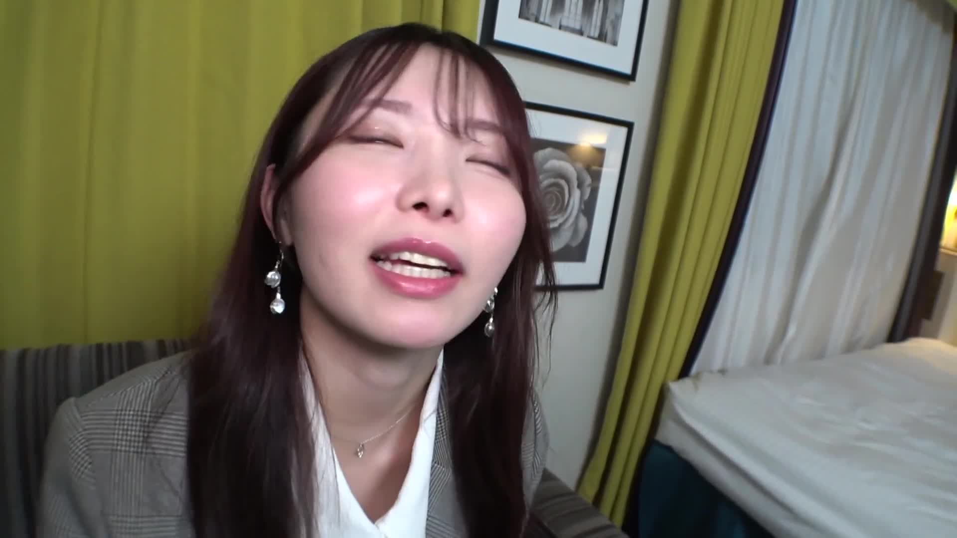 果然是誘人的職場～認真工作的她背後原來只是一個超性感的女人w 【首次拍攝】在網上報名參加AV→AV體驗拍攝 2594 - AV大平台 - 中文字幕，成人影片，AV，國產，線上看